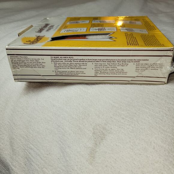 Vintage Valiant Latch Hook Rug Kit Race Car Arts & Crafts 100% Acrylic Yarn NWT - Picture 4 of 6